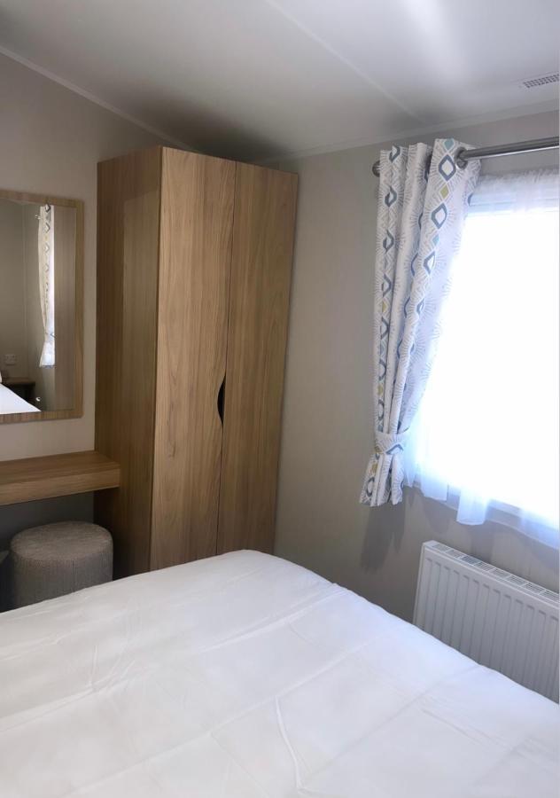 Brand New Modern Holiday Home - Haven The Orchards Holiday Park Saint Osyth Экстерьер фото